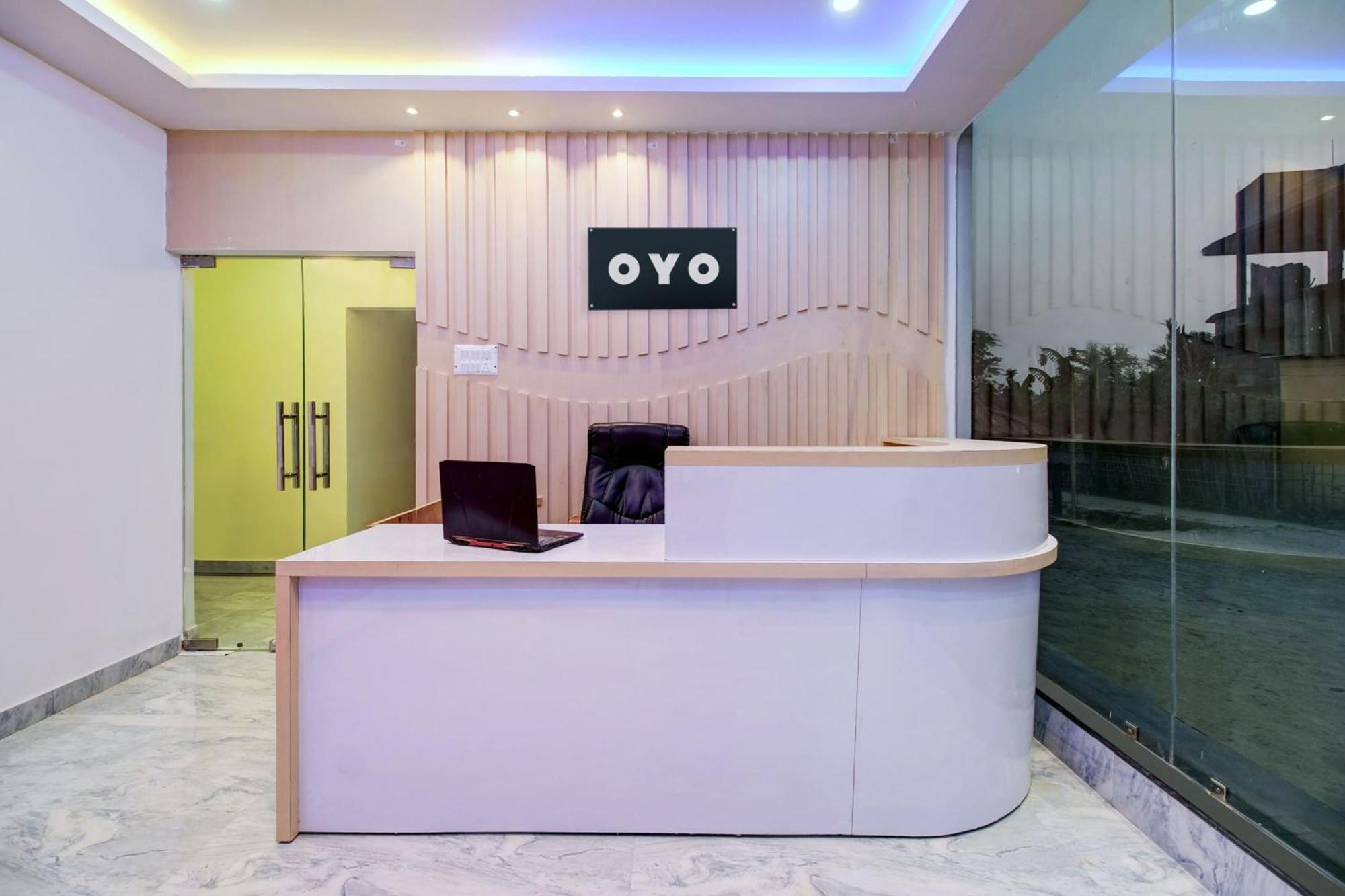 Super Hotel O Sai D-Lux Guwahati Bagian luar foto